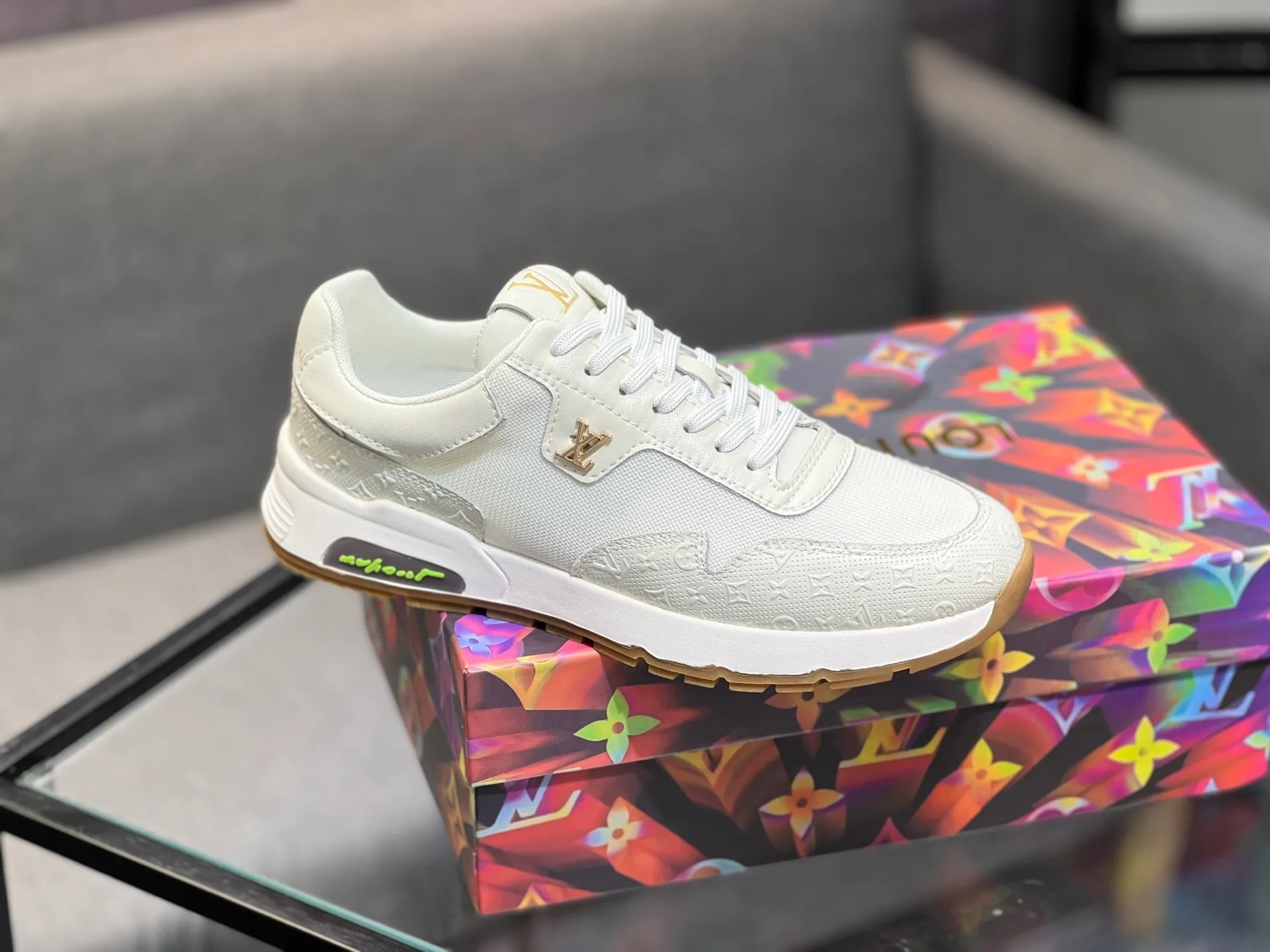 Men's shoes 💰460 "LV" The latest men's casual shoes, genuine leather lining, rubber wear-resistant outsole, fine lines and beautiful strips, not too much decoration, European and American style, comfortable and high-grade, optional, size number: 38 to 44 45 can be customized